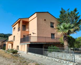 Vista exterior de Casa o xalet en venda en Beceite amb Jardí privat, Terrassa i Piscina