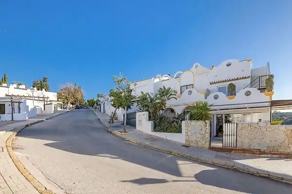 Vista exterior de Dúplex en venda en Marbella amb Terrassa i Traster