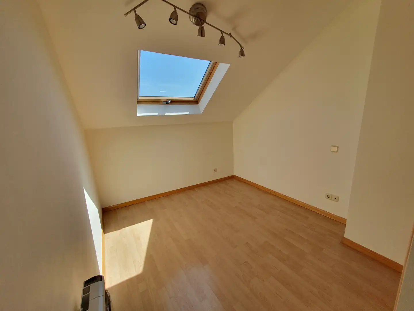 Habitación de Dúplex en venta en Madrid con Aire acondicionado, Calefacción y Parquet