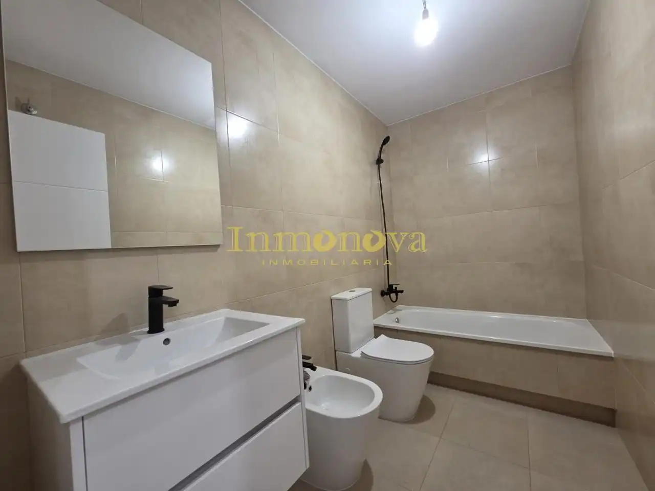 Bathroom of Flat for sale in Ribeira  with Heating