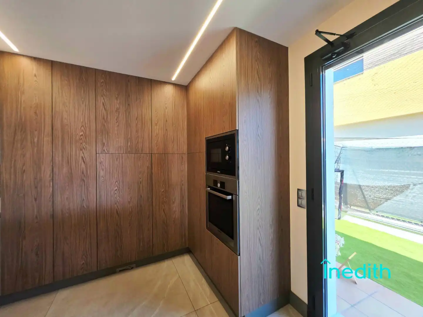Cocina de Casa o chalet en venta en Cubelles con Aire acondicionado, Calefacción y Jardín privado