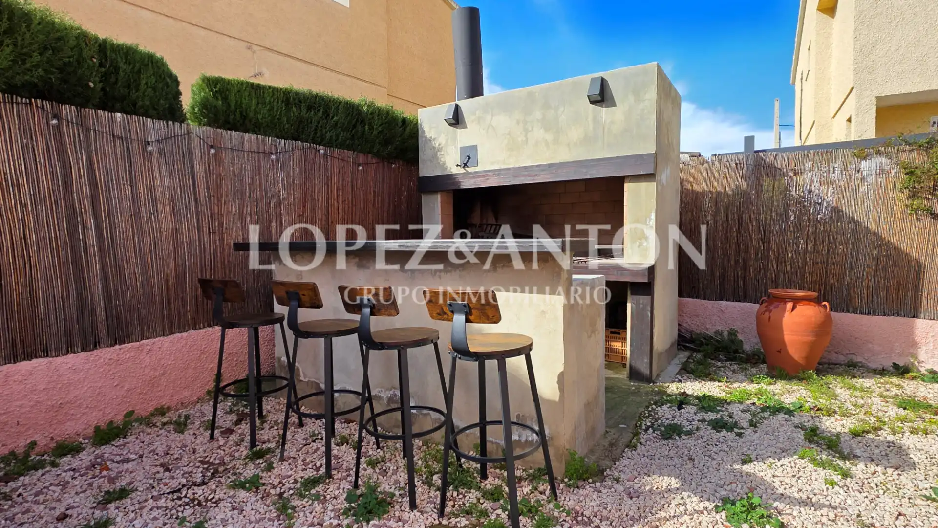 Terraza de Casa o chalet en venta en L'Eliana con Calefacción, Jardín privado y Parquet