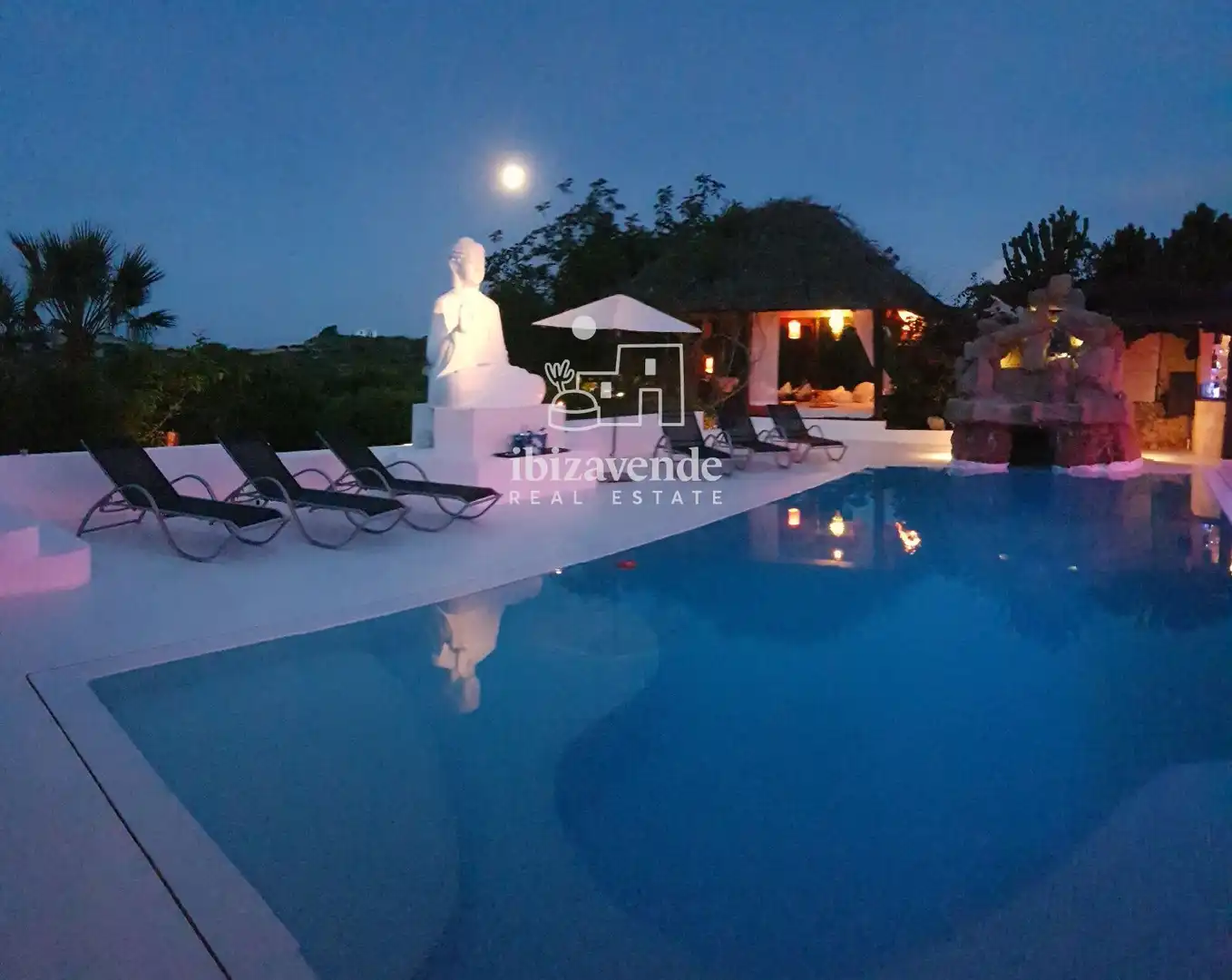 Houses for sale in Santa Eulària des Riu  with Air Conditioner, Private garden and Terrace