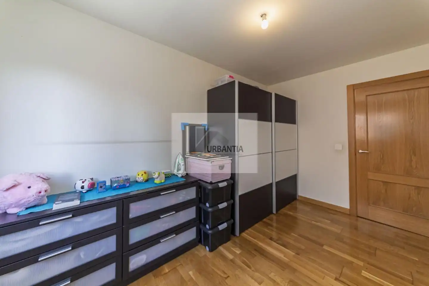 Habitación de Casa adosada en venta en Cendea de Olza / Oltza Zendea con Calefacción, Jardín privado y Parquet