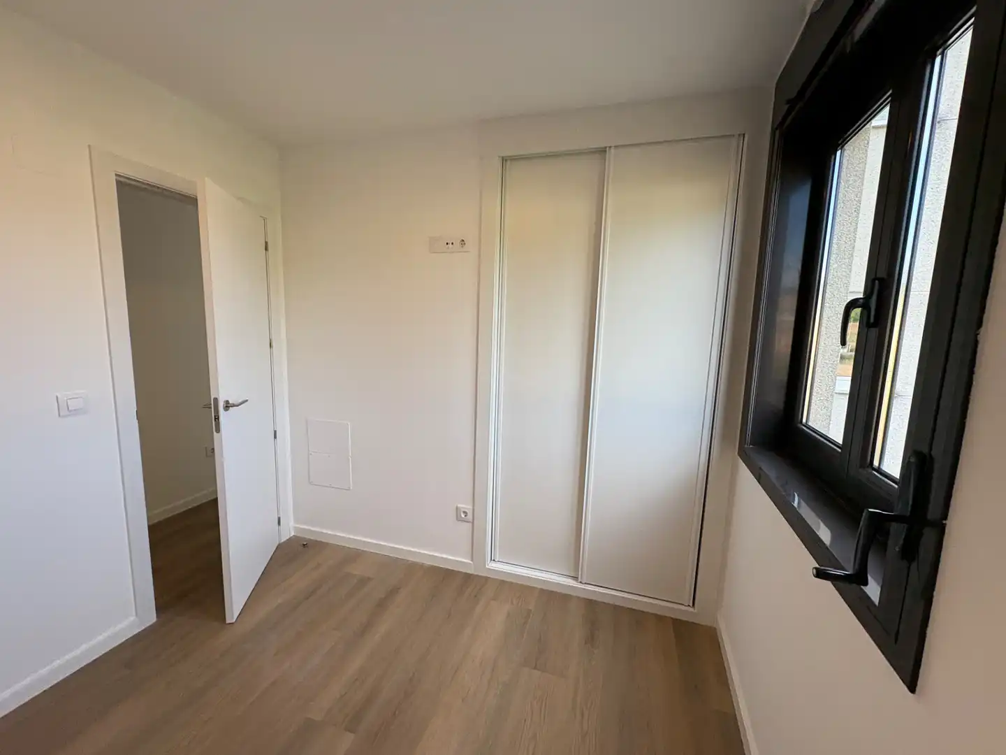 Habitación de Piso en venta en Cedeira con Trastero, Horno y Lavadora