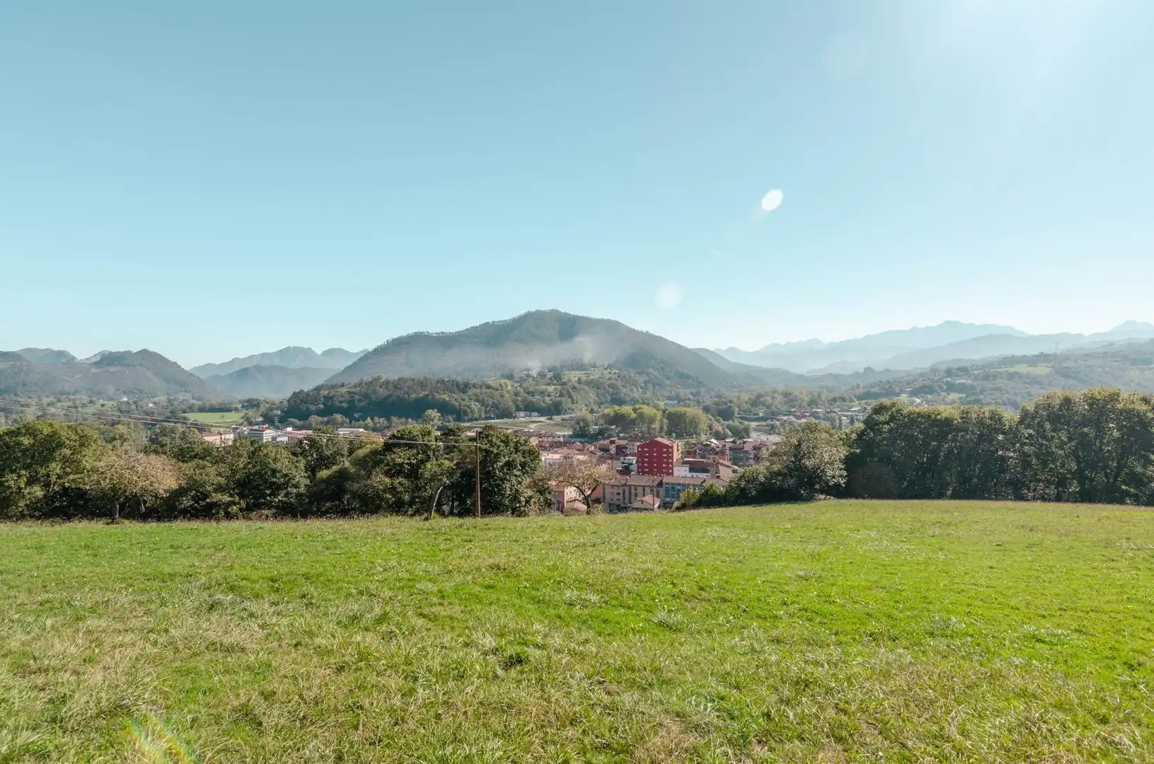 Vista exterior de Edificio en venta en Parres, Asturias