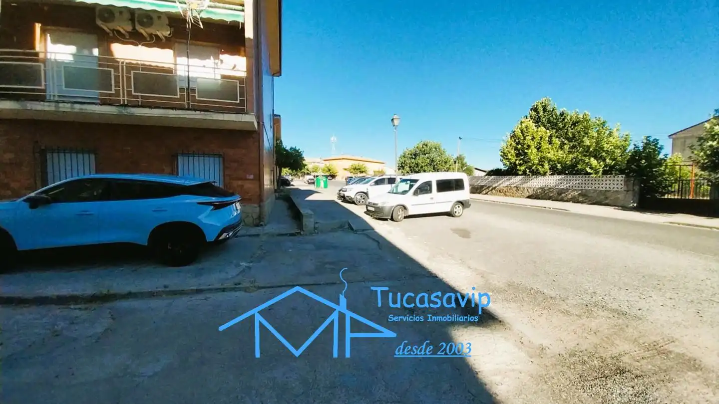 Parking de Planta baja en venta en La Adrada 