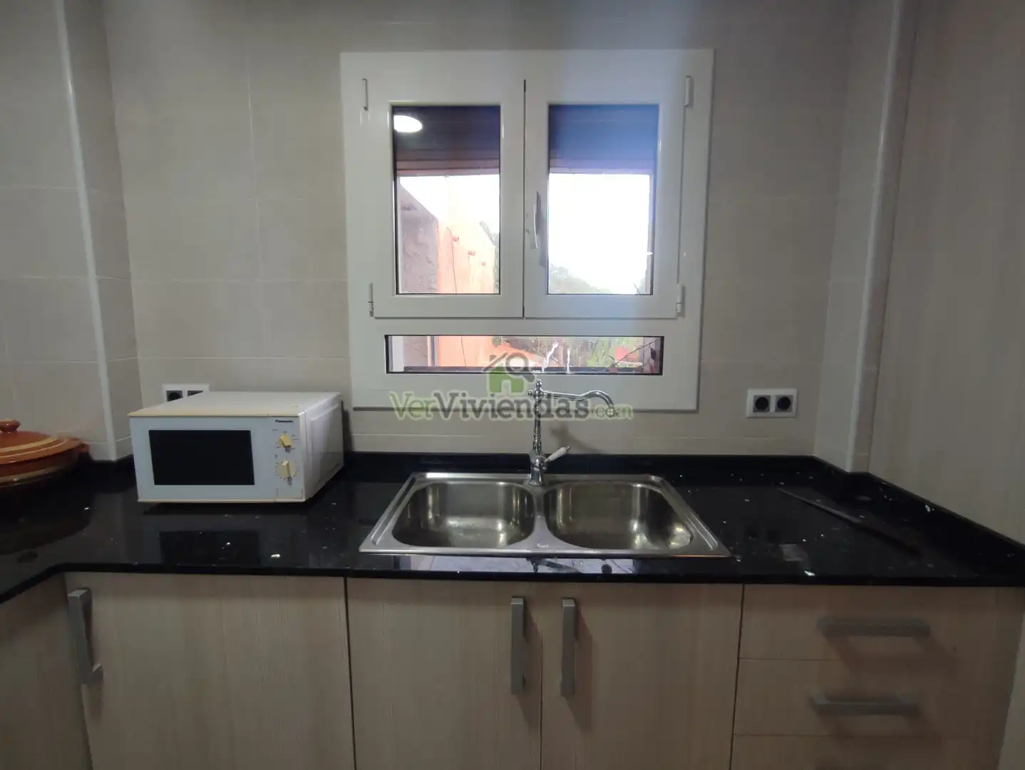 Cuina de Casa o xalet en venda en Vallirana amb Aire condicionat, Calefacció i Jardí privat