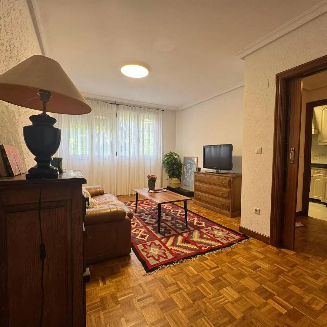 Sala de estar de Piso en venta en Irura con Calefacción y Amueblado