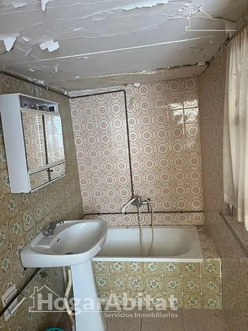 Bany de Casa o xalet en venda en Toga amb Terrassa, Traster i Moblat