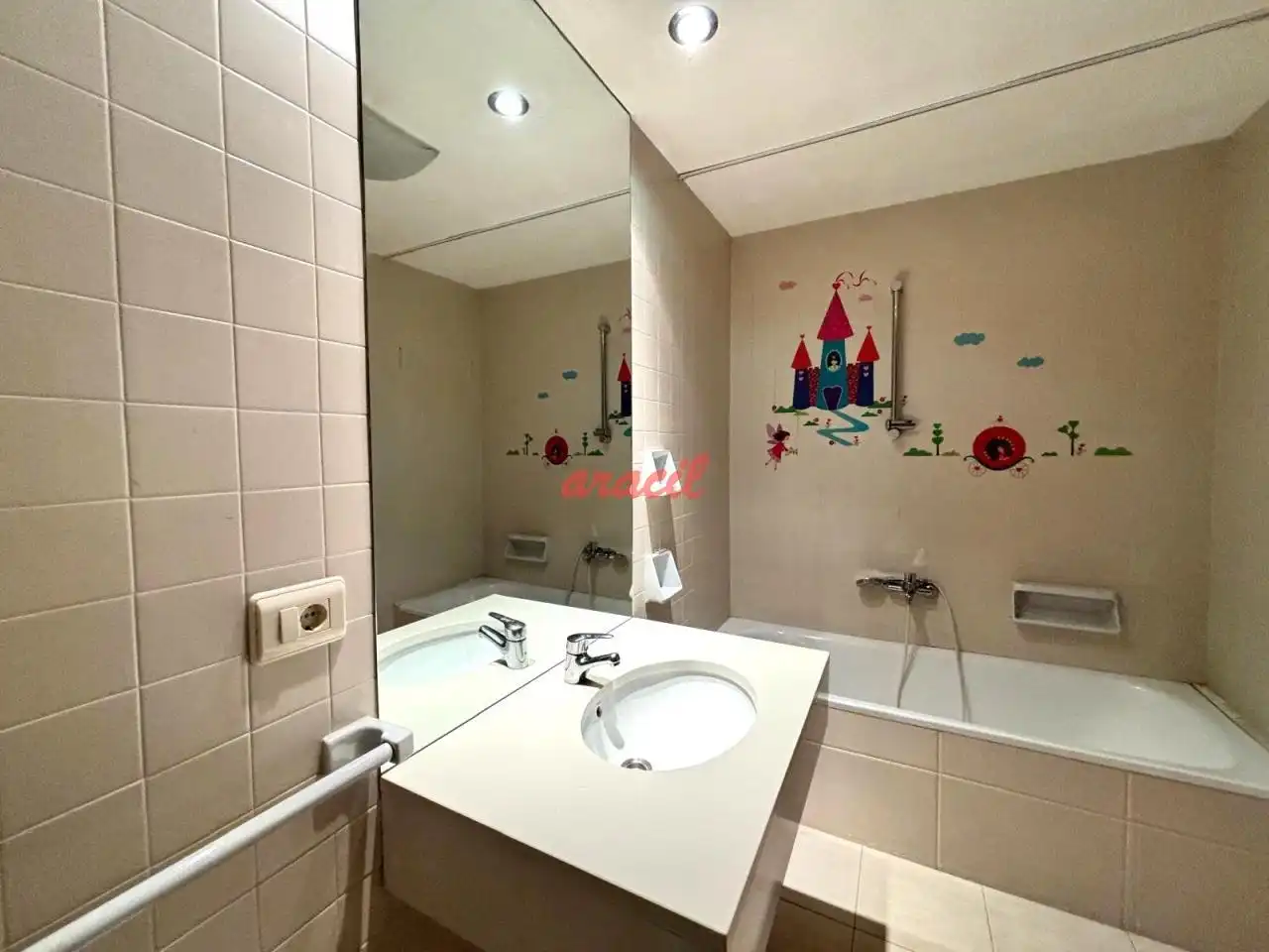 Badezimmer von Wohnung zur Miete in Ourense Capital  mit Heizung und Terrasse