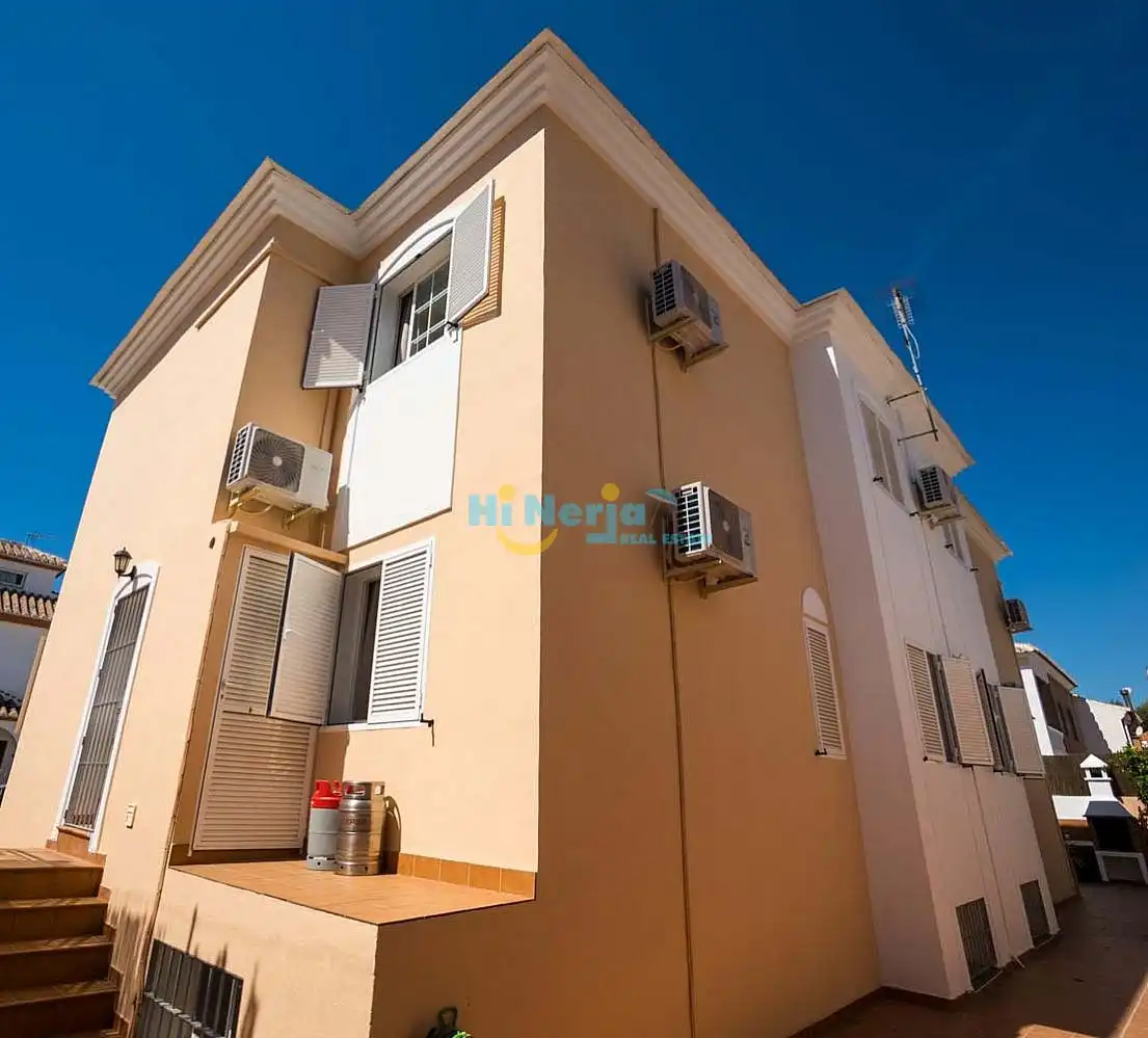 Chalet con piscina en venta en Centro, imagen 15