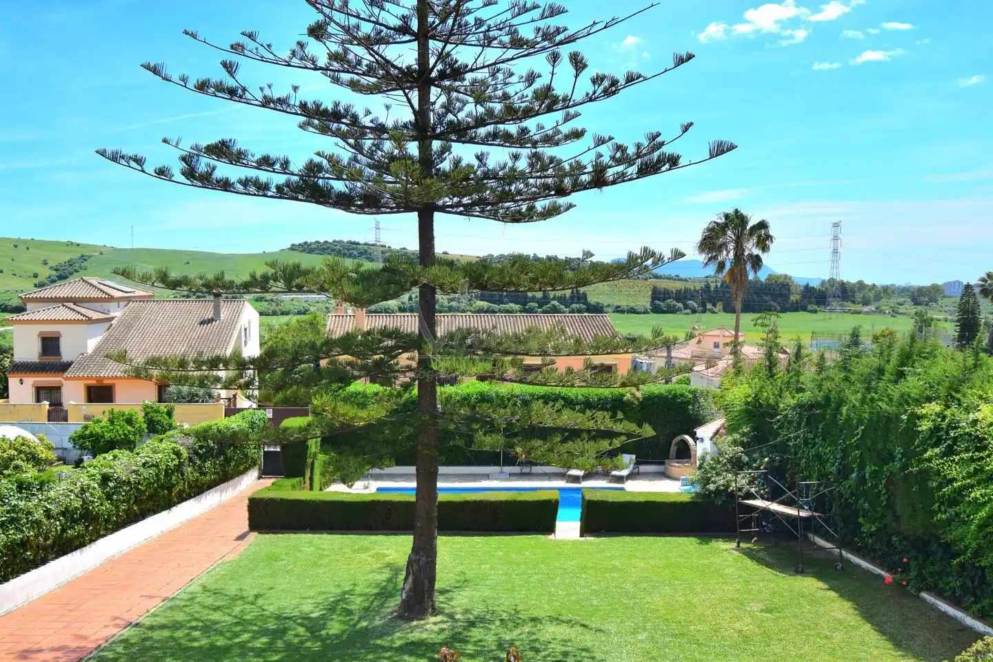 Jardí de Casa o xalet en venda en Los Barrios amb Jardí privat, Terrassa i Traster