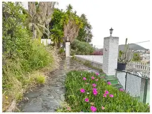 Vista exterior de Casa o xalet en venda en Las Palmas de Gran Canaria amb Jardí privat, Terrassa i Traster