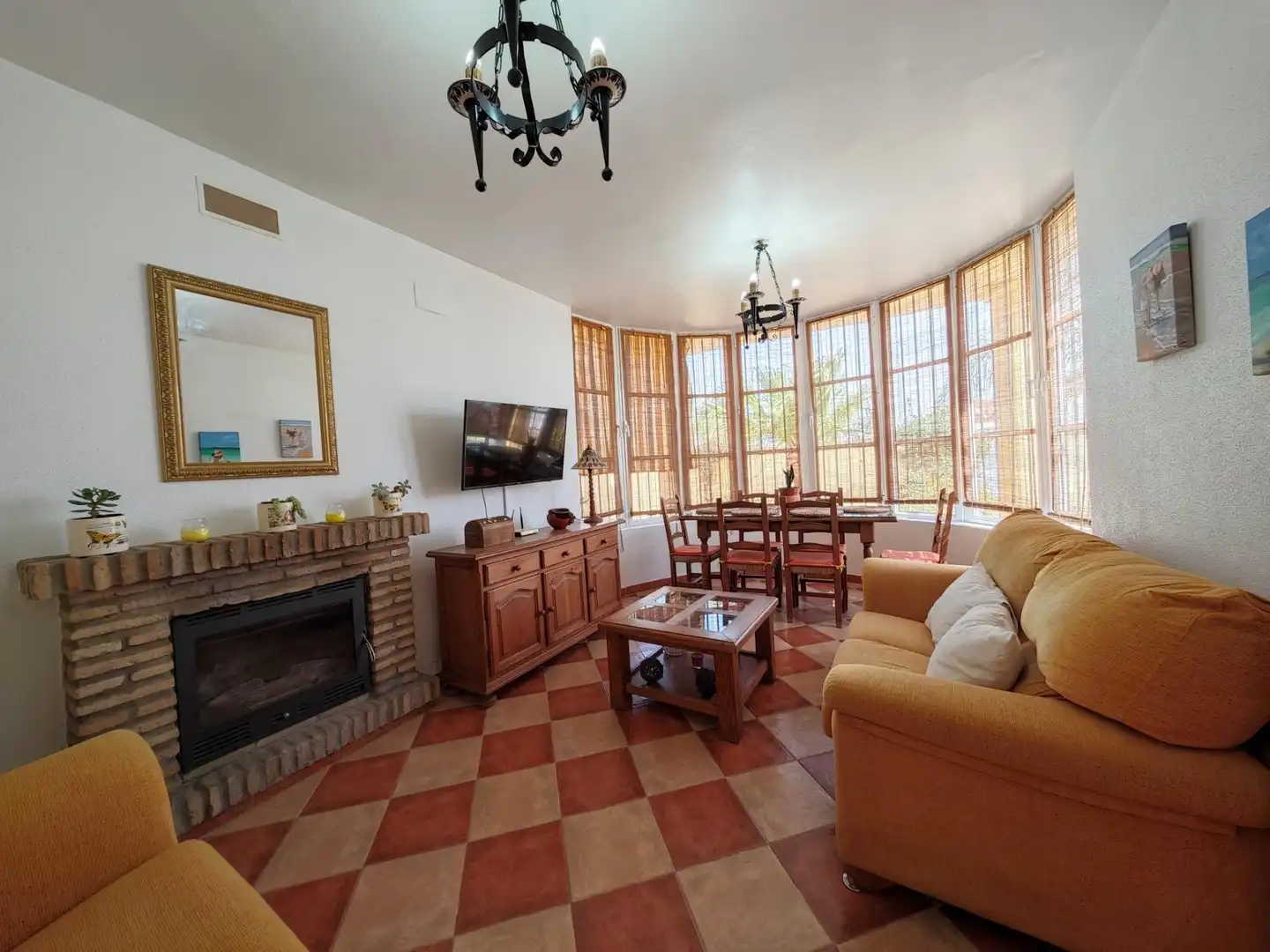 Living room of Houses for sale in Chiclana de la Frontera  with Heating, Private garden and Storage room