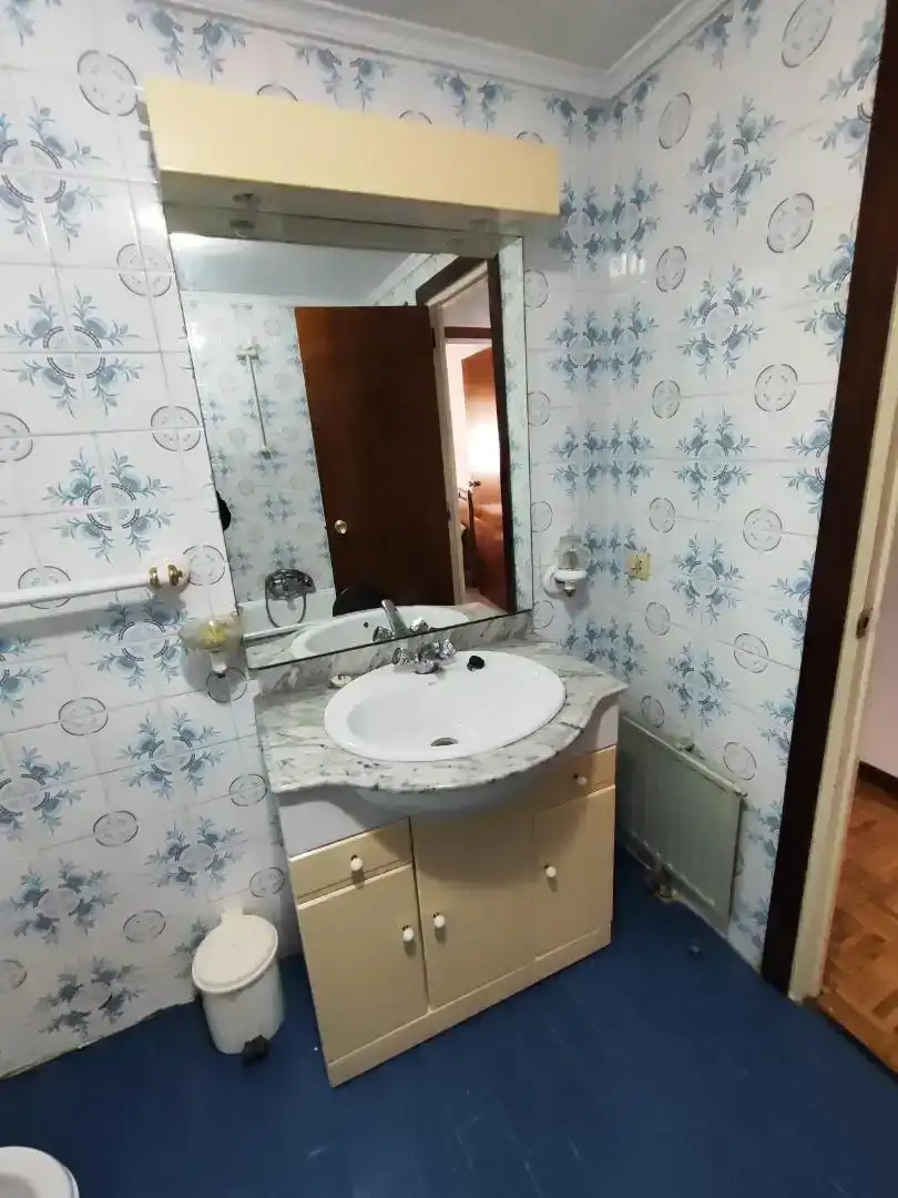 Baño de Piso en venta en Cistierna, León