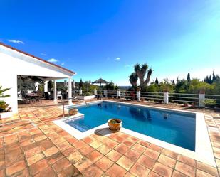 Swimming pool of House or chalet for sale in Estepona  with Air Conditioner, Terrace and Swimming Pool