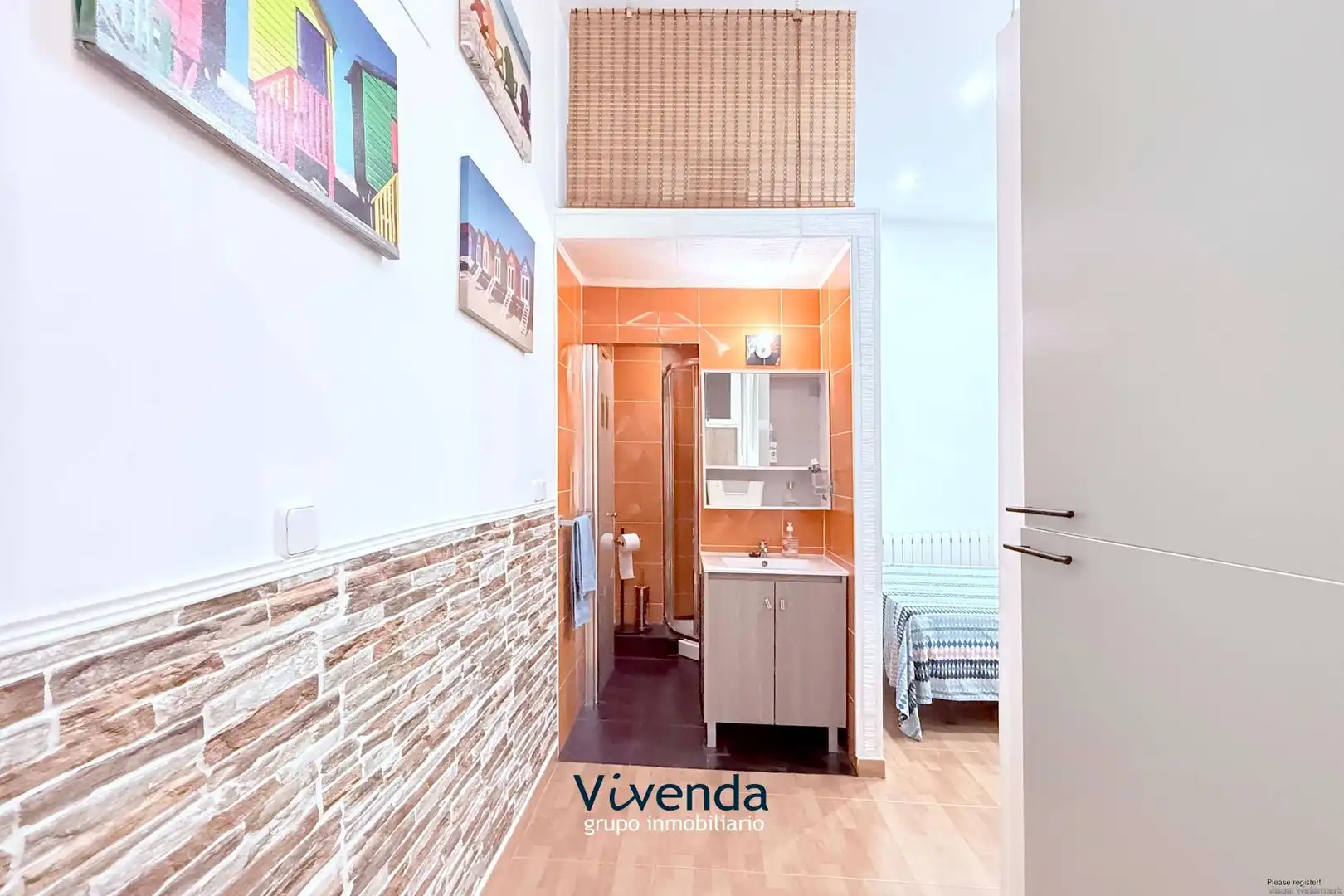 Bathroom of Flat for sale in Madrid  with Air Conditioner and Heating