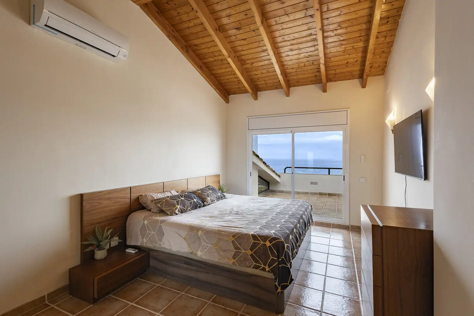 Schlafzimmer von Haus oder Chalet zur Miete in Sitges mit Klimaanlage, Heizung und Privatgarten