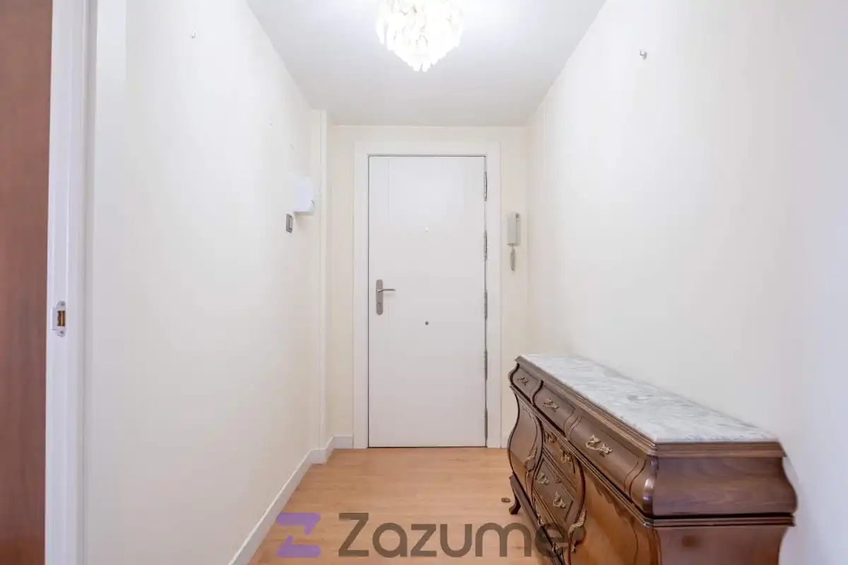 Wohnung zur Miete in Zaragoza mit Klimaanlage, Heizung und Parkett