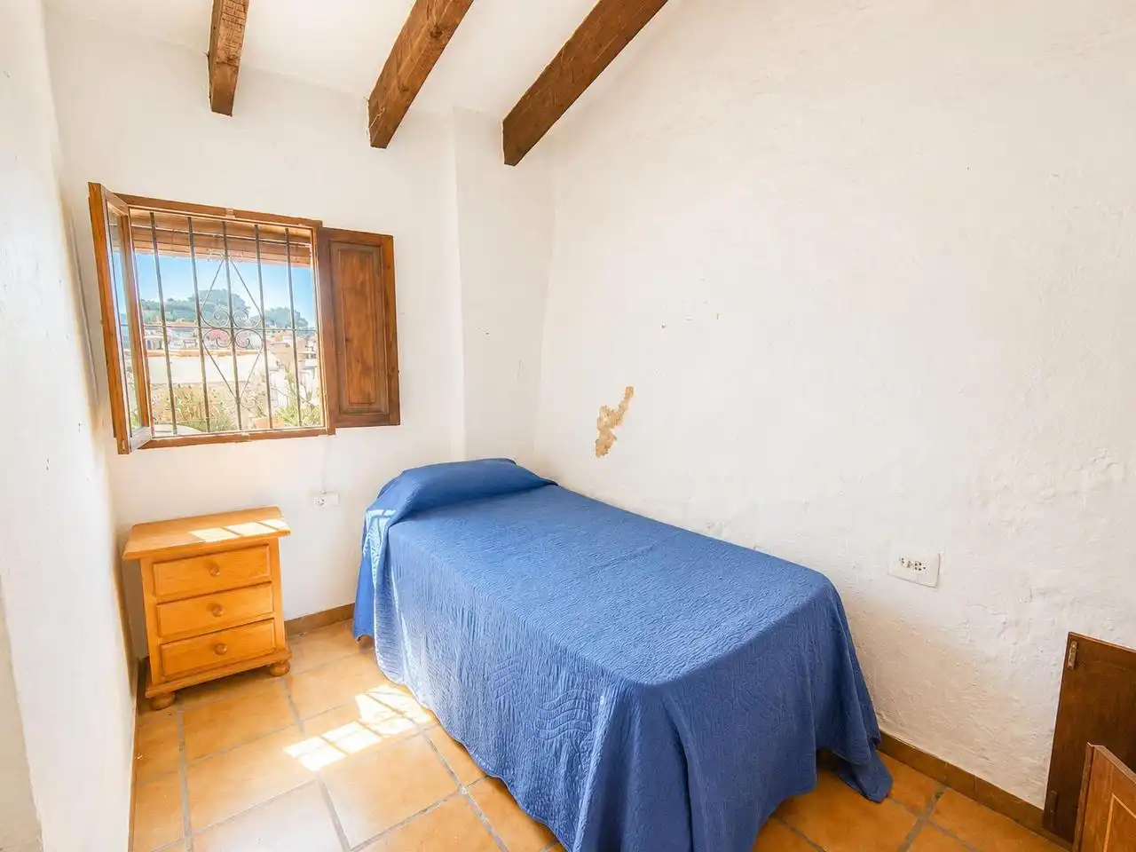 Dormitori de Casa o xalet en venda en Oliva amb Terrassa