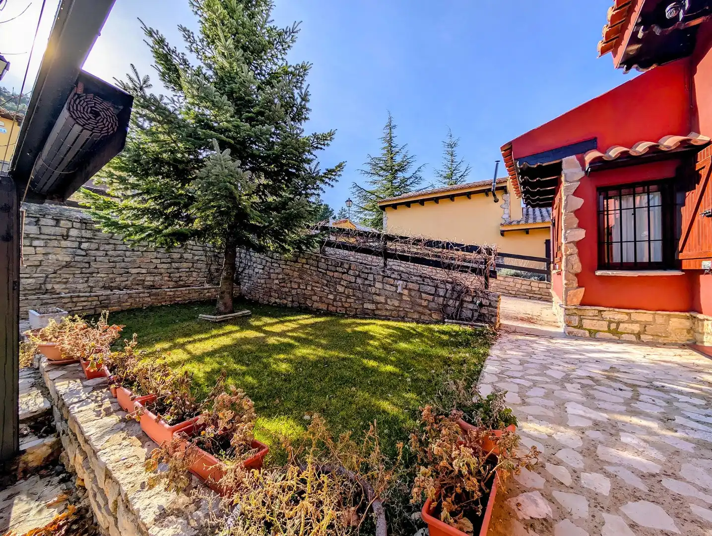 Jardín de Casa o chalet en venta en Vistabella del Maestrazgo con Calefacción y Alarma