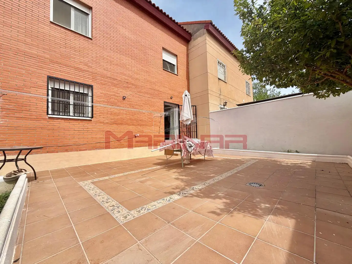 Vista exterior de Casa adosada en venda en Seseña amb Calefacció i Traster
