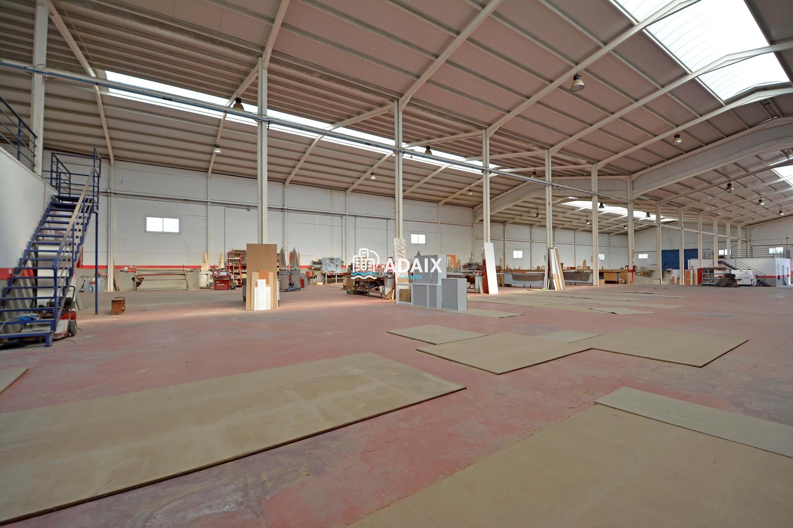 Industrial buildings for sale in Arroyo de la Luz