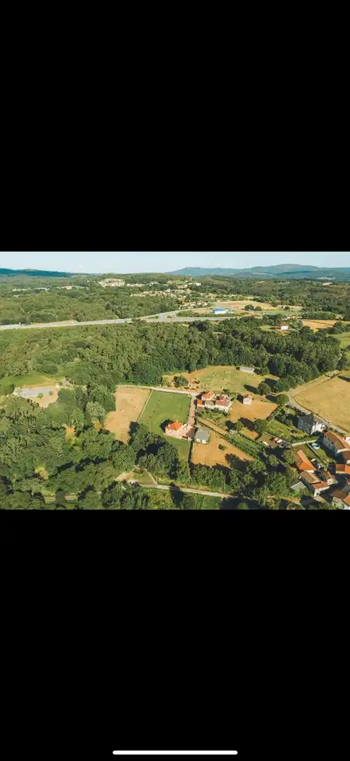 Casa o xalet en venda en A Merca   amb Jardí privat, Terrassa i Moblat