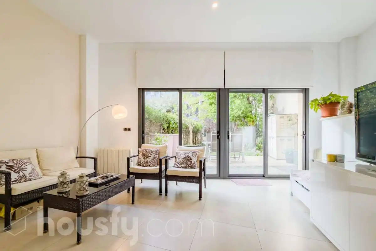 Sala de estar de Casa o chalet en venta en Barcelona con Aire acondicionado, Calefacción y Jardín privado