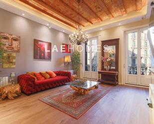 Living room of Flat for sale in  Barcelona Capital  with Air Conditioner, Heating and Terrace