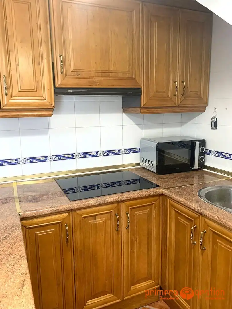 Cuina de Casa o xalet en venda en Constantina amb Terrassa i Moblat