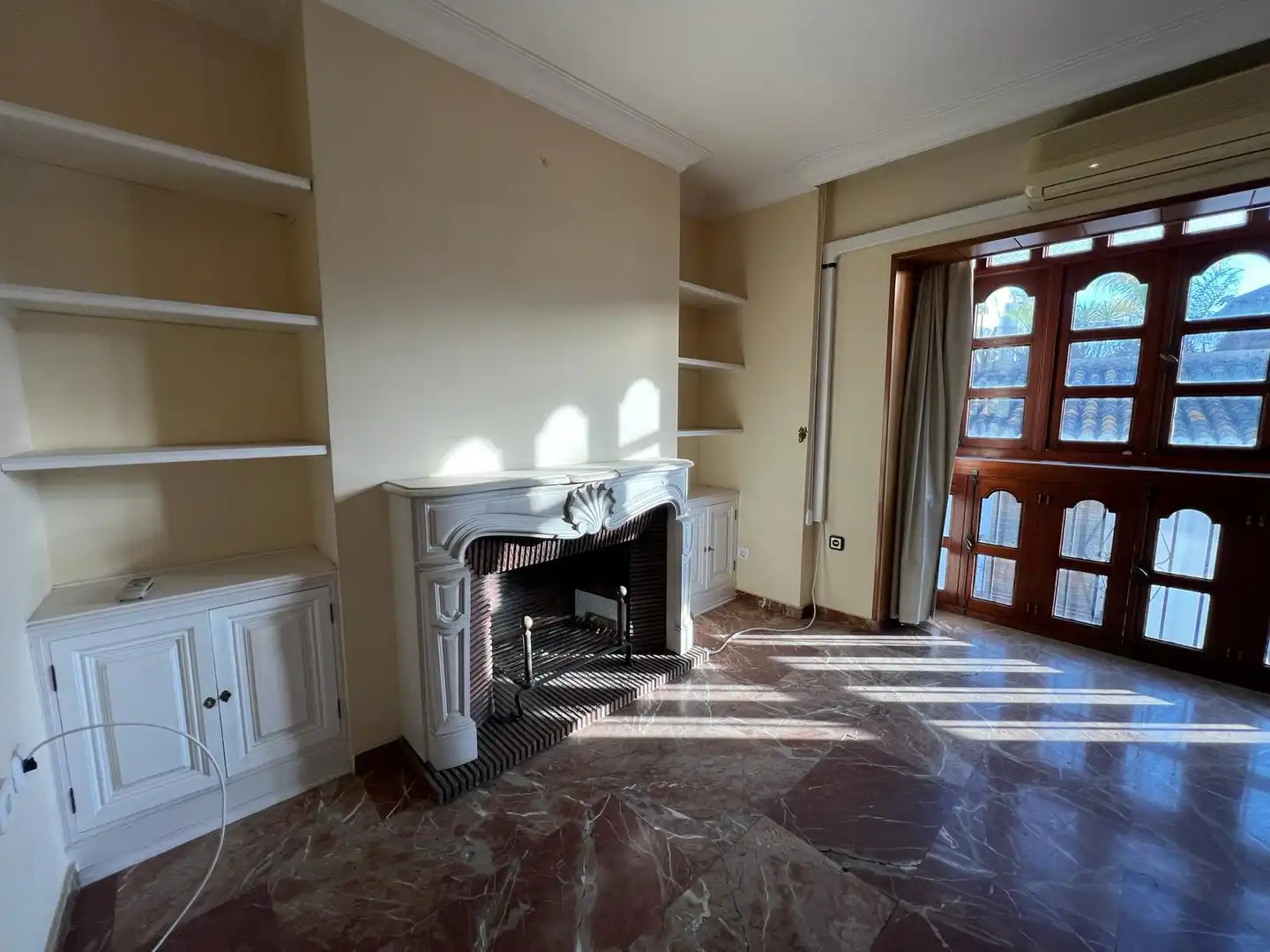 Sala d'estar de Casa adosada en venda en Vélez-Málaga amb Aire condicionat i Terrassa