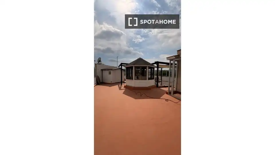 Terrace of Flat for share in Sant Boi de Llobregat  with Air Conditioner, Heating and Furnished