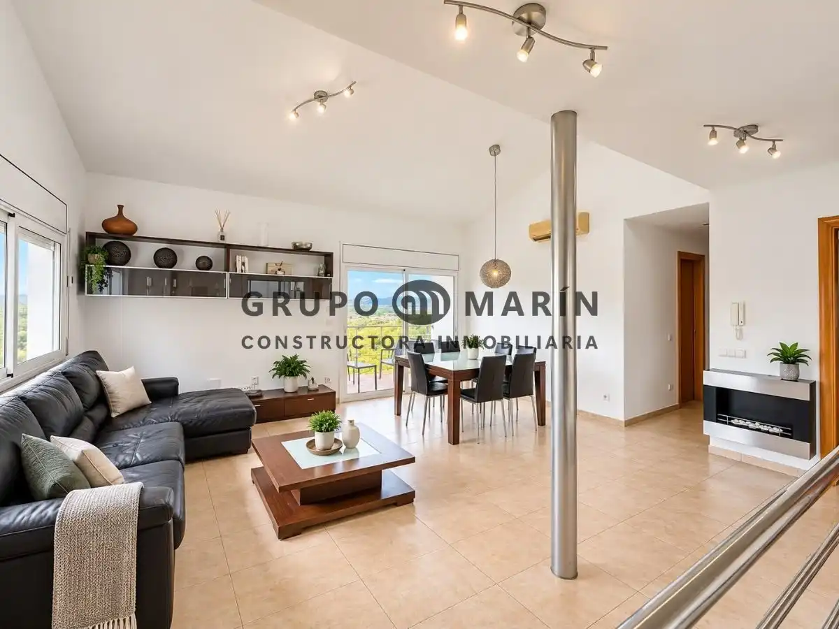 Casa con piscina en venta en Carrer Sant Damià, imagen 9