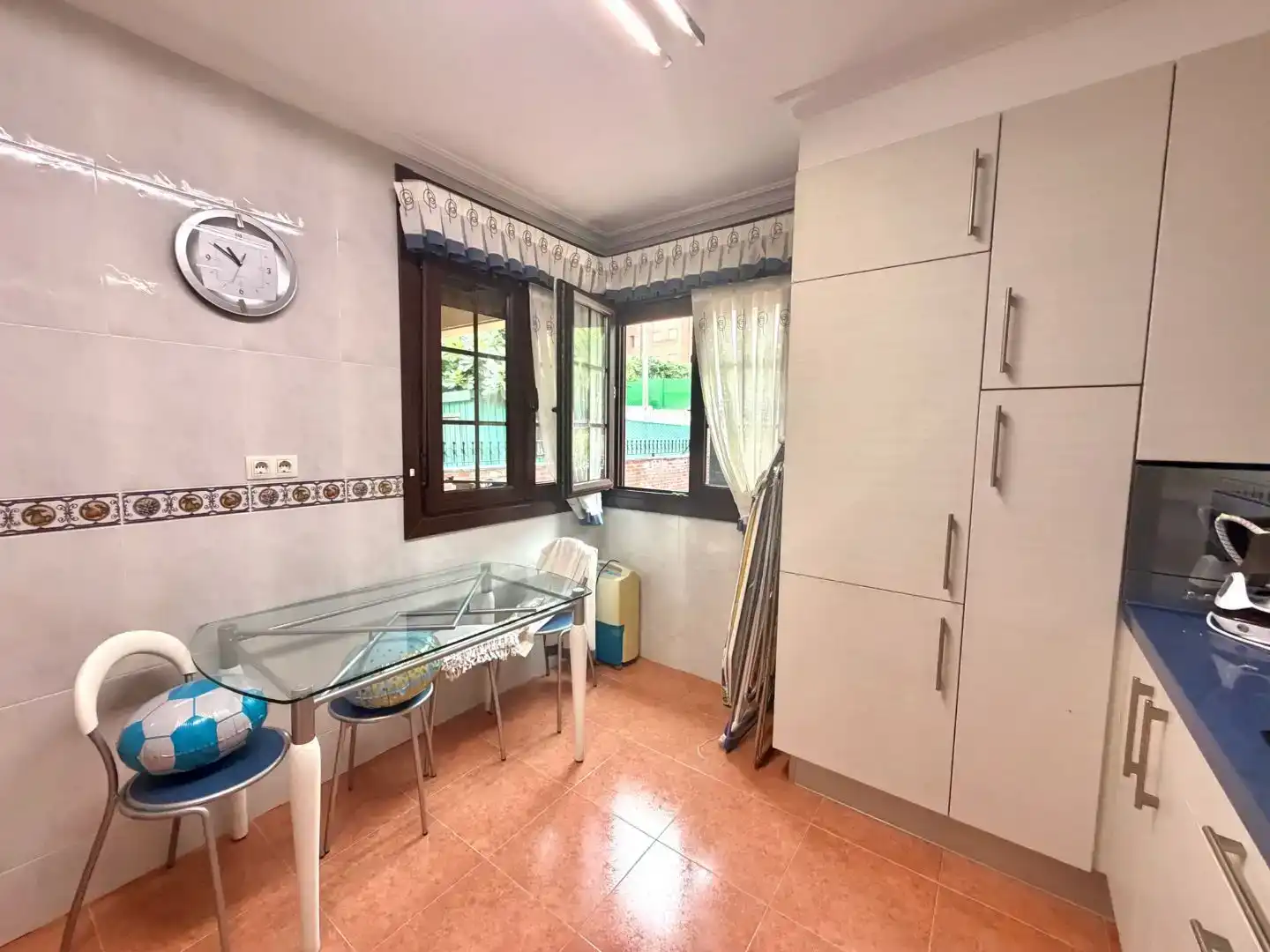 Cocina de Casa adosada en venta en Castro-Urdiales con Balcón