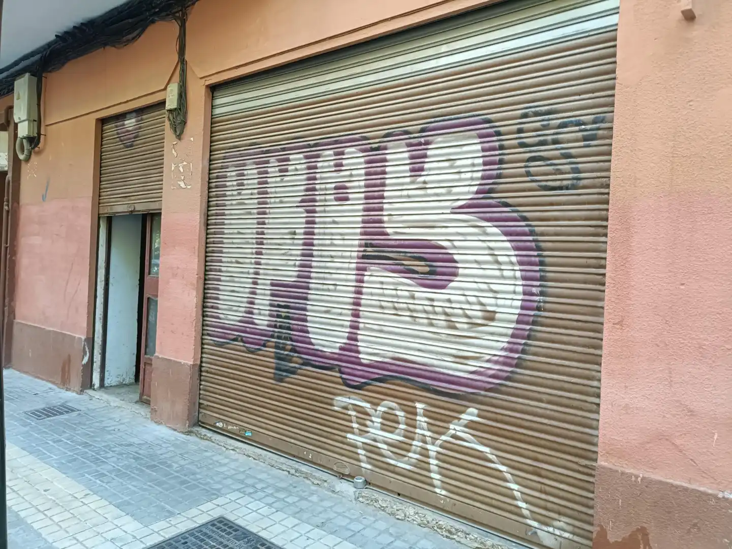 Vista exterior de Local en venda en Zaragoza