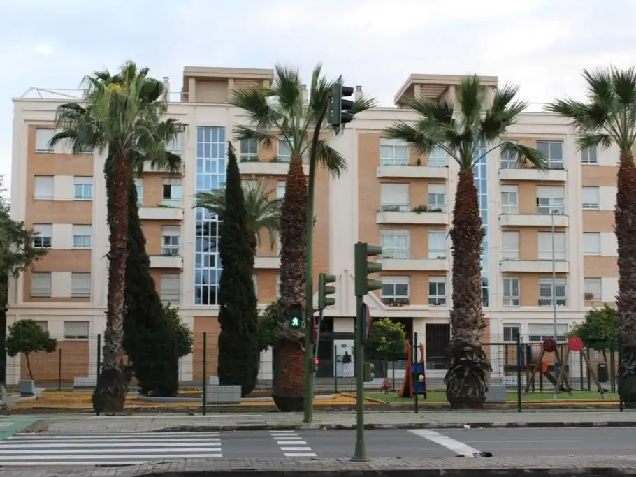 Außenansicht von Wohnung zur Miete in Sevilla mit Klimaanlage, Möbliert und Waschmaschine