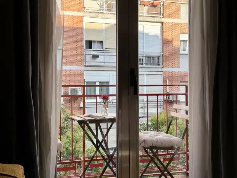 Terrasse von Wohnung zur Miete in  Madrid Capital mit Klimaanlage und Balkon