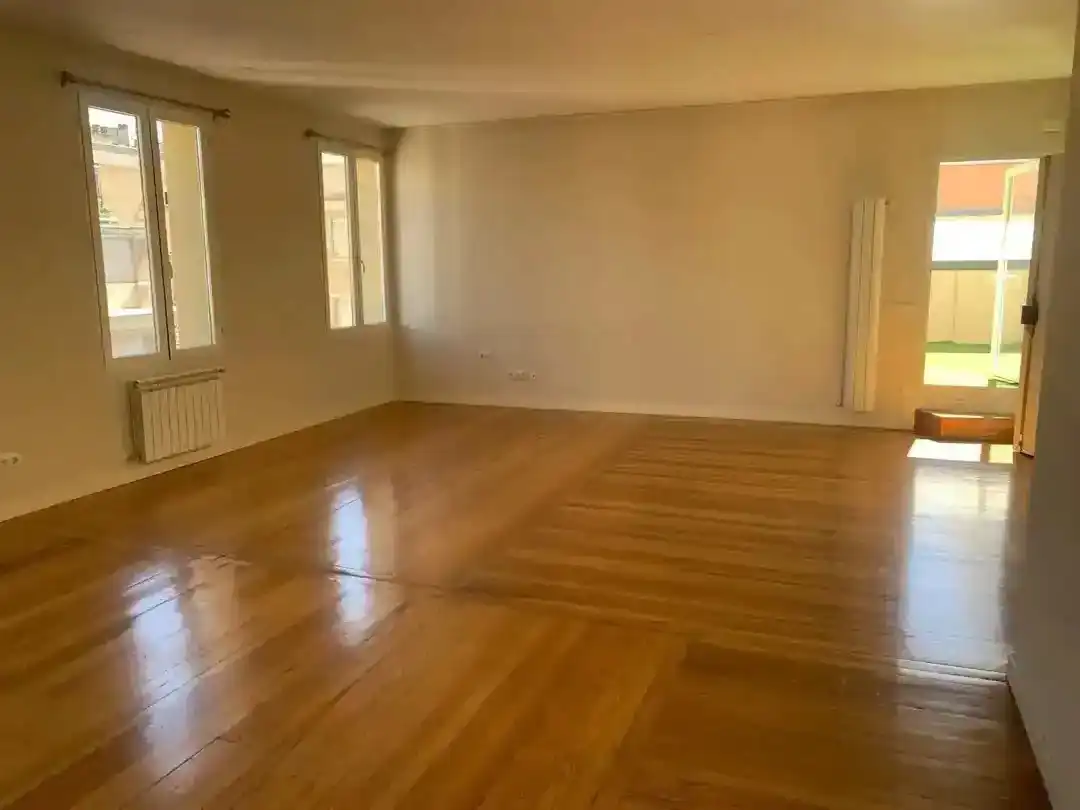 Living room of Attic for rent in Madrid  with Air Conditioner, Heating and Parquet flooring