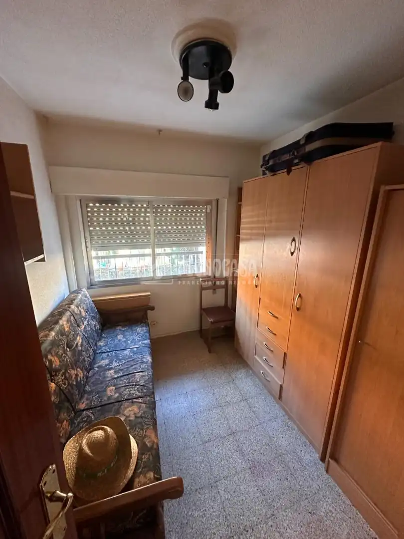 Habitación de Piso en venta en Madrid con Calefacción, Terraza y Balcón
