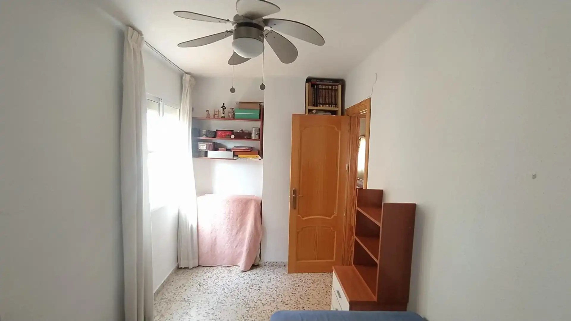 Dormitori de Pis en venda en Málaga amb Aire condicionat, Jardí privat i Terrassa