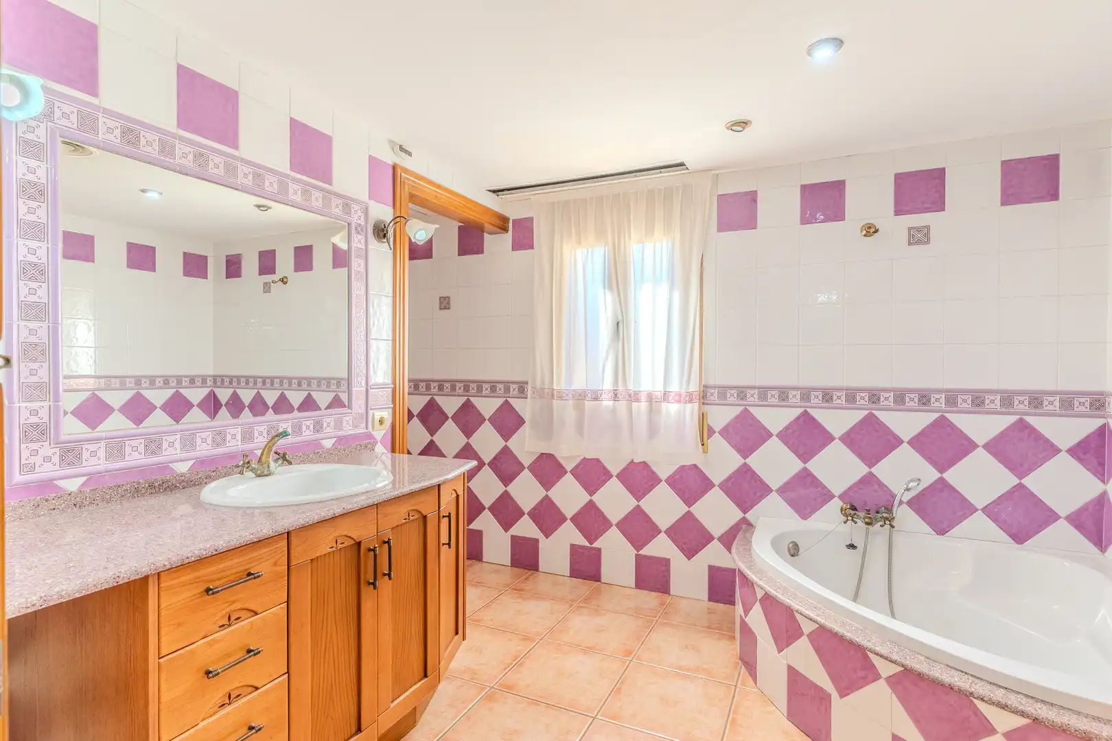 Baño de Casa o chalet en venta en Deltebre con Calefacción, Terraza y Trastero