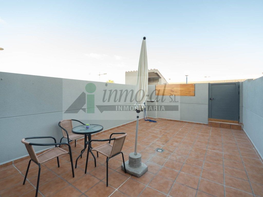 Casa adosada en venta en Playa - Ben Afeli