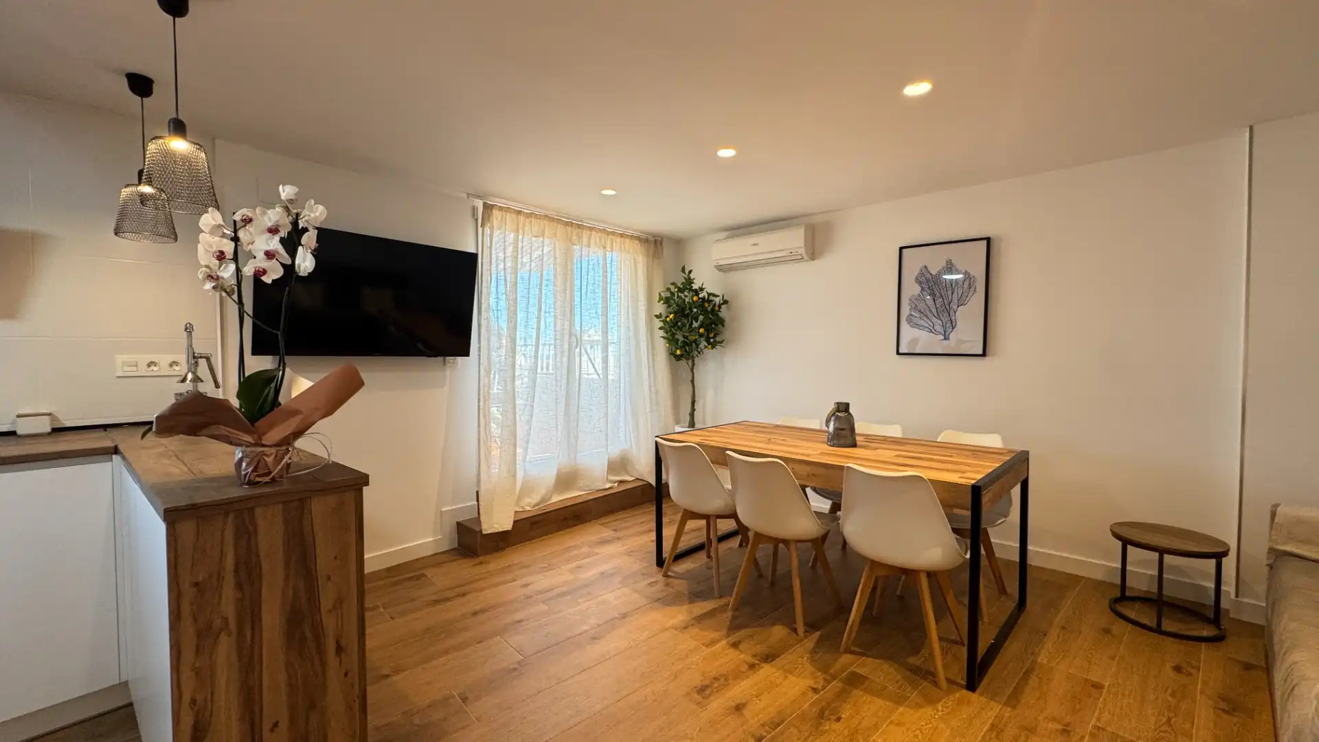 Esszimmer von Wohnung zur Miete in Motril mit Klimaanlage, Parkett und Terrasse