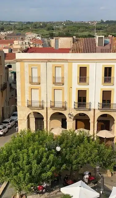 Casa rústica amb terrassa en venda a PETITA 13