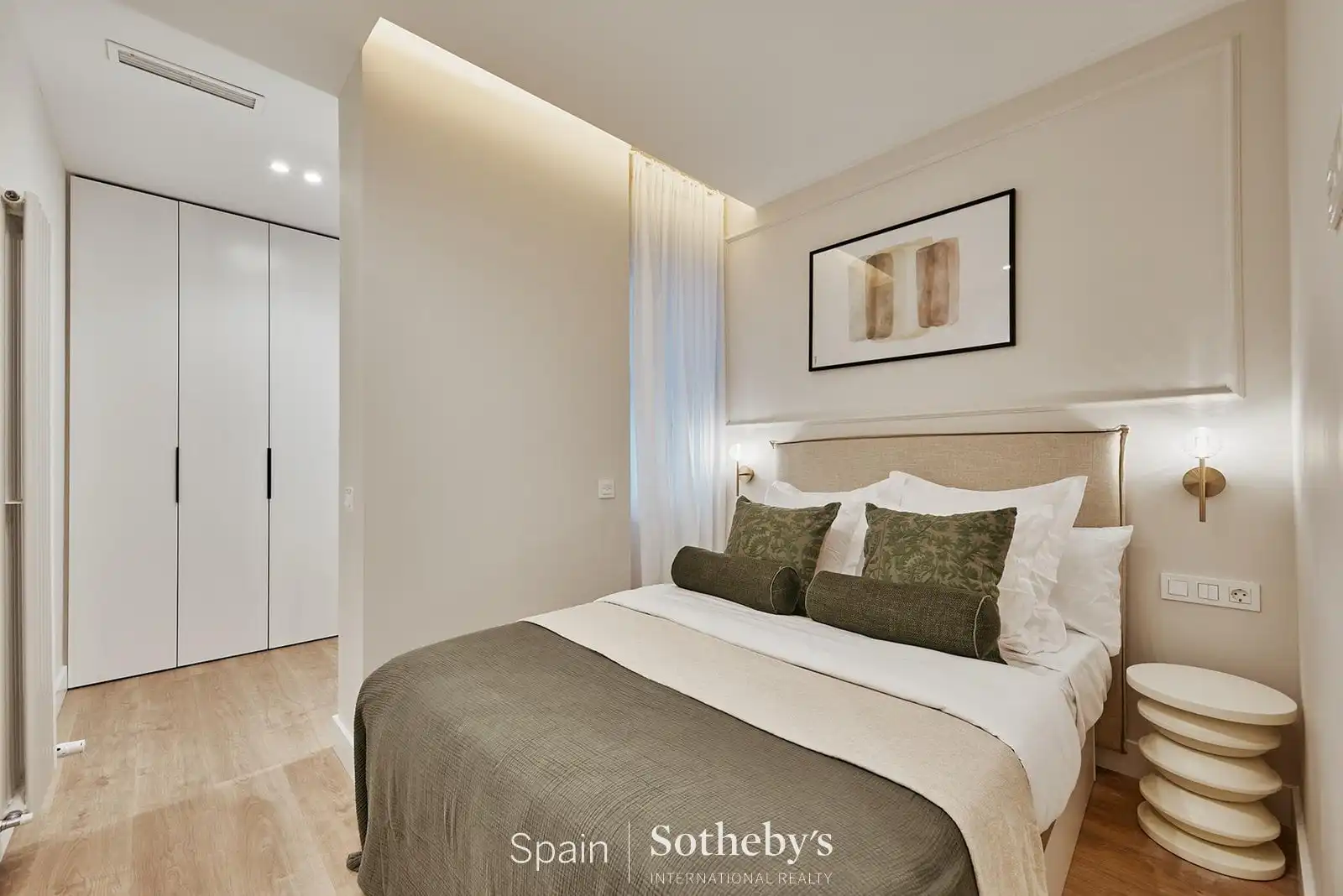 Dormitori de Apartament en venda en Madrid amb Aire condicionat i Calefacció