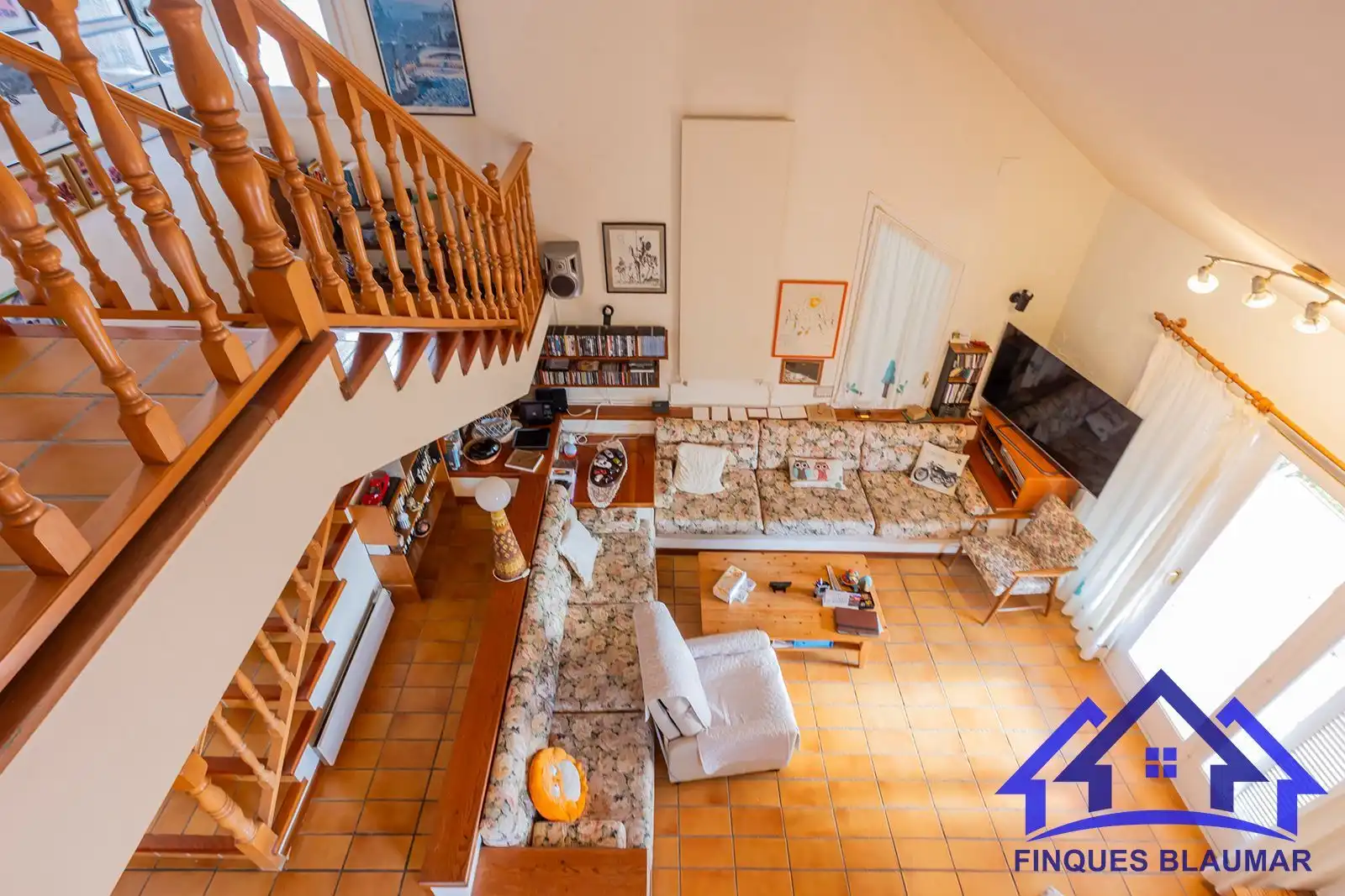 Sala d'estar de Casa o xalet en venda en Sant Iscle de Vallalta amb Calefacció, Jardí privat i Terrassa