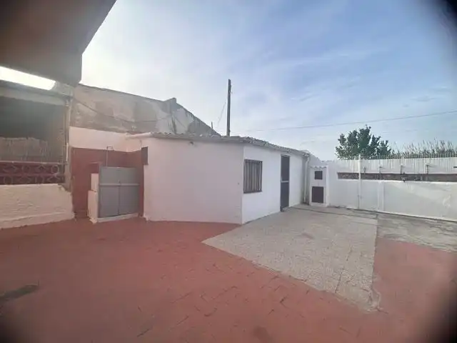 Vista exterior de Casa o xalet en venda en Sagunto / Sagunt amb Terrassa i Moblat