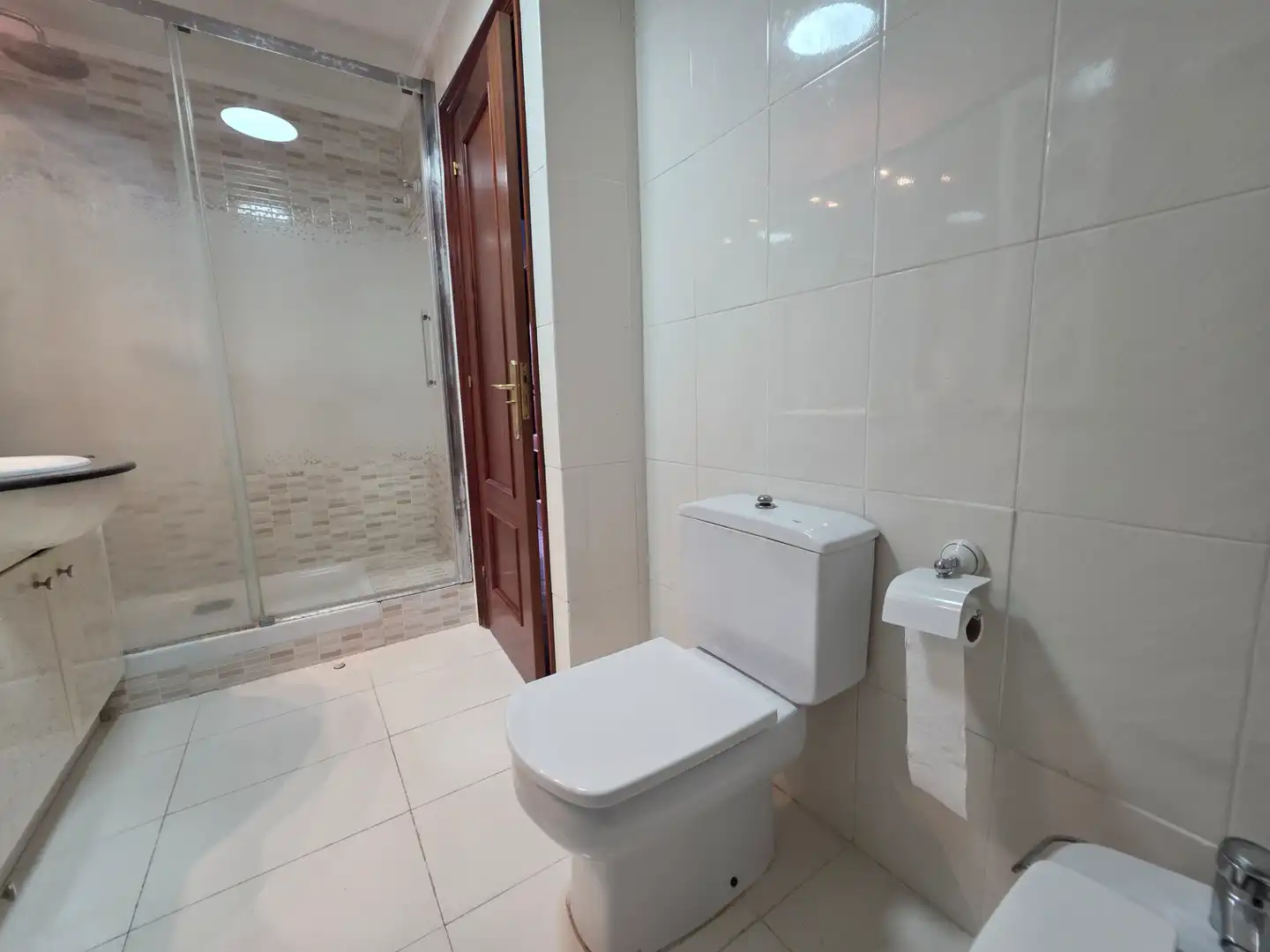Badezimmer von Wohnung zur Miete in Castro-Urdiales mit Privatgarten, Terrasse und Schwimmbad